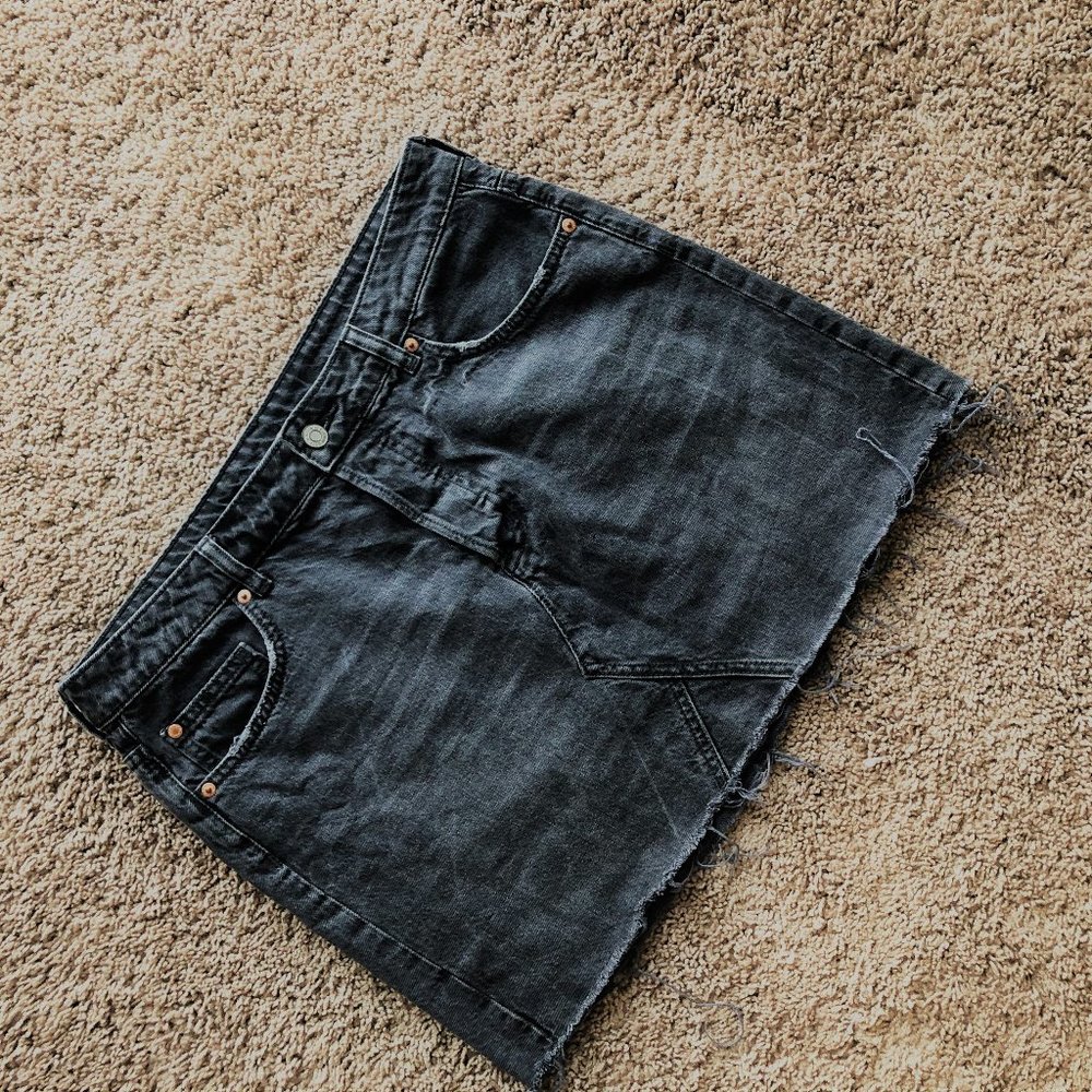 H&M Grey denim skirt